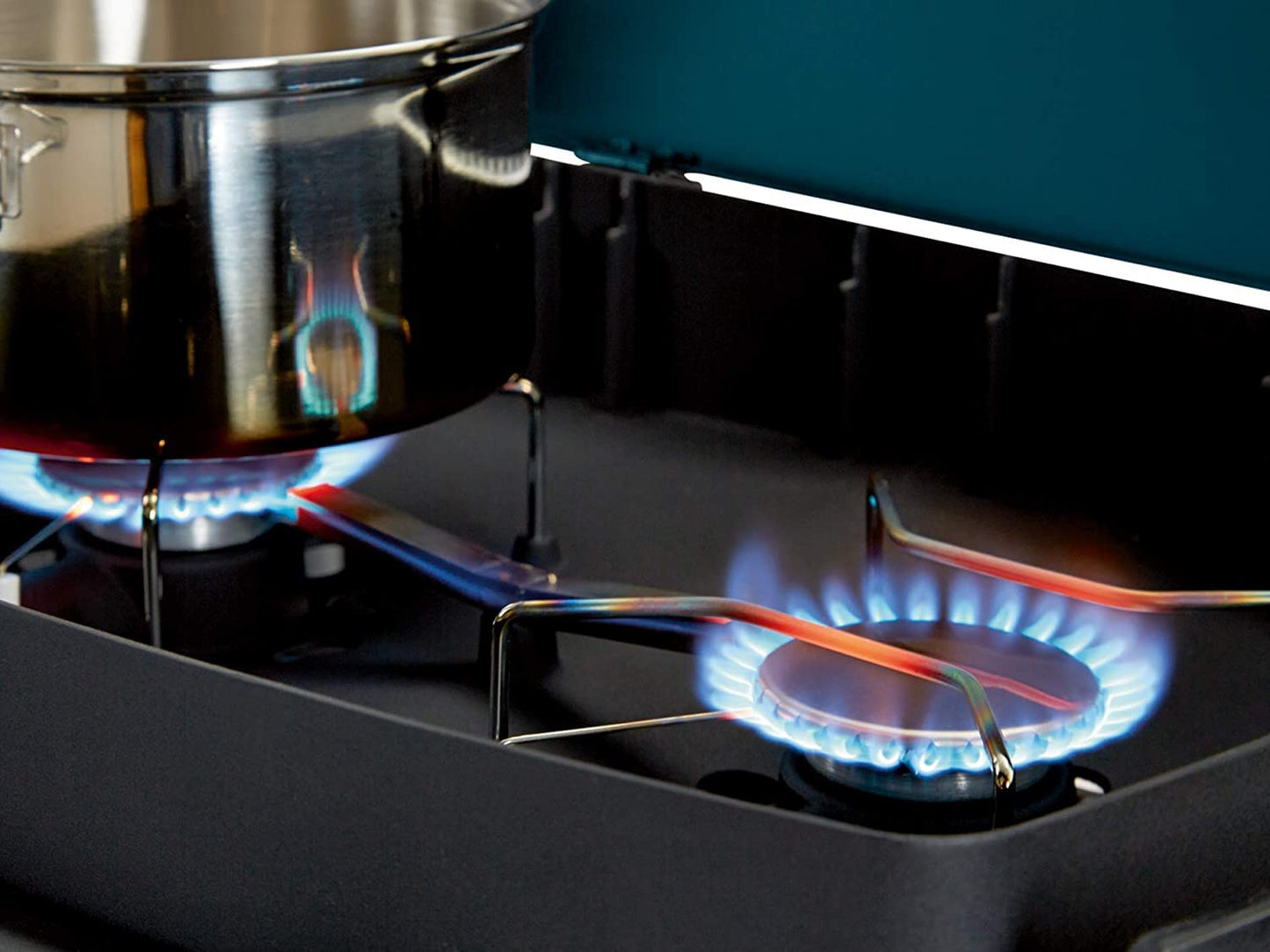 Enders Explorer Next Barbacoa gas para camping - Barbacoa de gas portátil para asar, cocinar y hornear - Barbacoa pequeña para balcón, jardín y terraza con 2 quemadores #210333