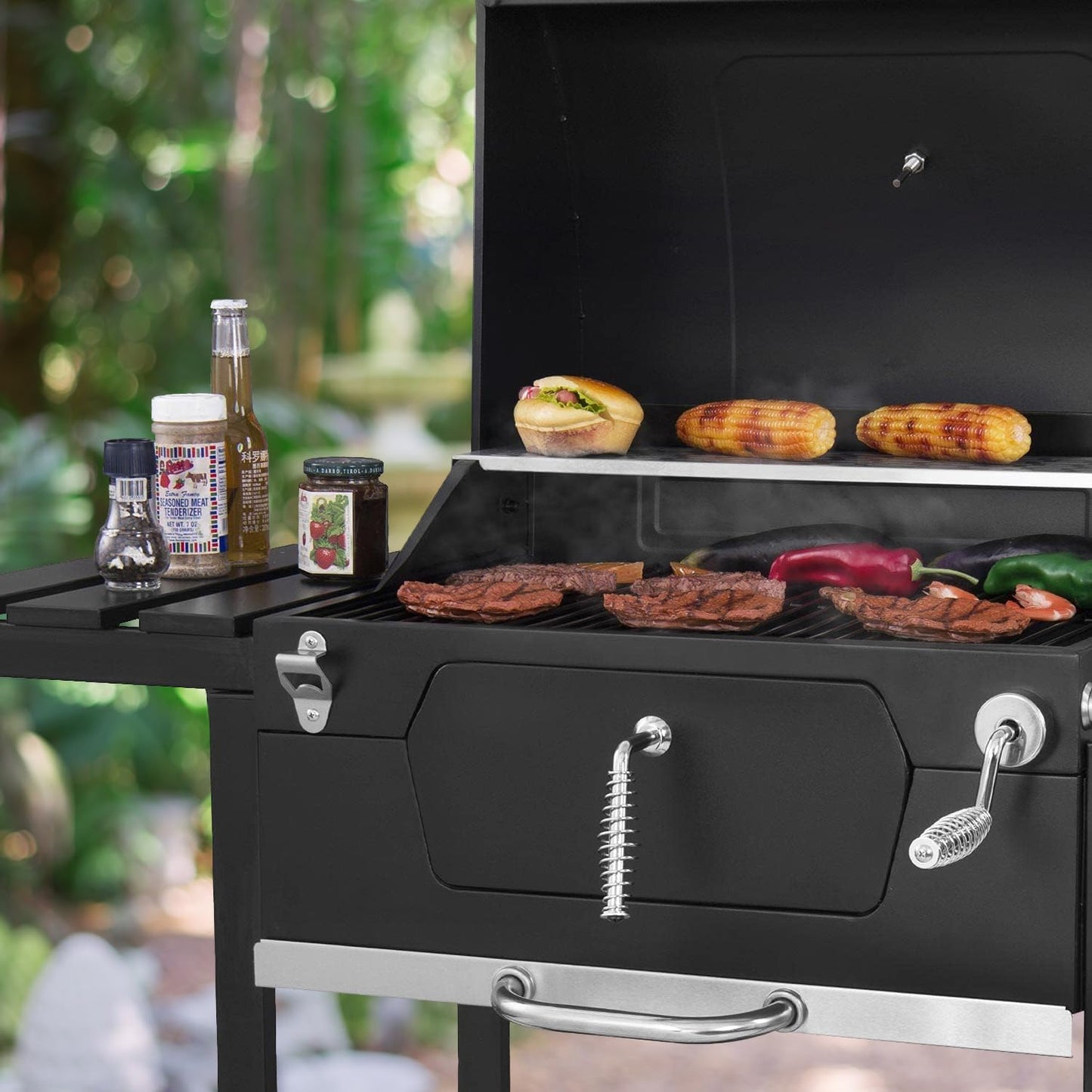 MasterCook Barbacoa de carbón de acero con ruedas resistente y estable con doble parrilla, termómetro y ajuste de la cesta de barbacoa, barbacoa de carbón con estantes laterales