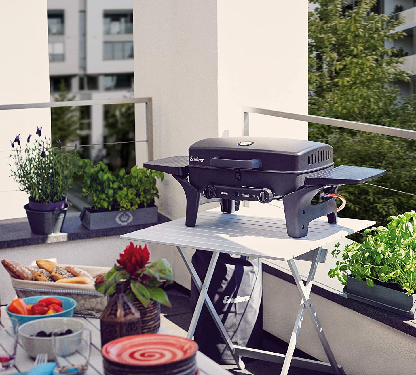 Enders Urban Barbacoa de gas portátil, barbacoa de sobremesa, Parrilla Gas 2 Quemadores con Tapa, Termómetro y Estantes Laterales Abatibles, BBQ Gas para camping jardín exterior, 30 mbar #209533