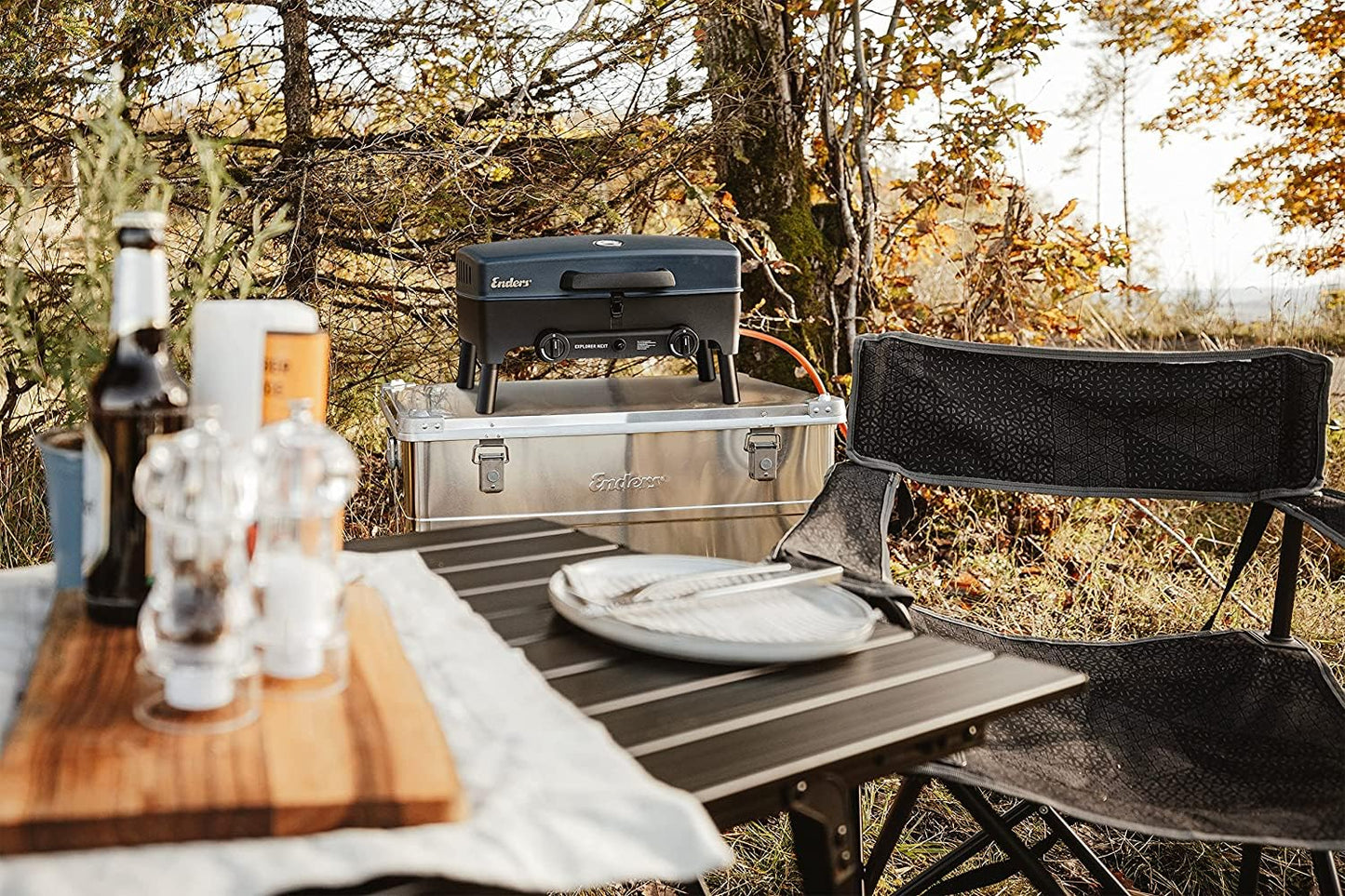 Enders Explorer Next Barbacoa gas para camping - Barbacoa de gas portátil para asar, cocinar y hornear - Barbacoa pequeña para balcón, jardín y terraza con 2 quemadores #210333